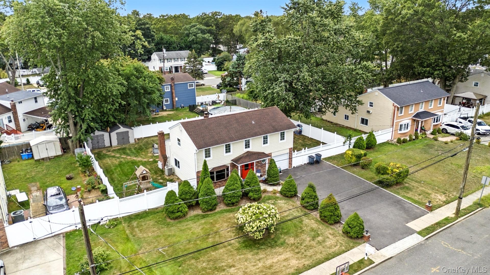 86 Riddle Street, Brentwood, NY 11717