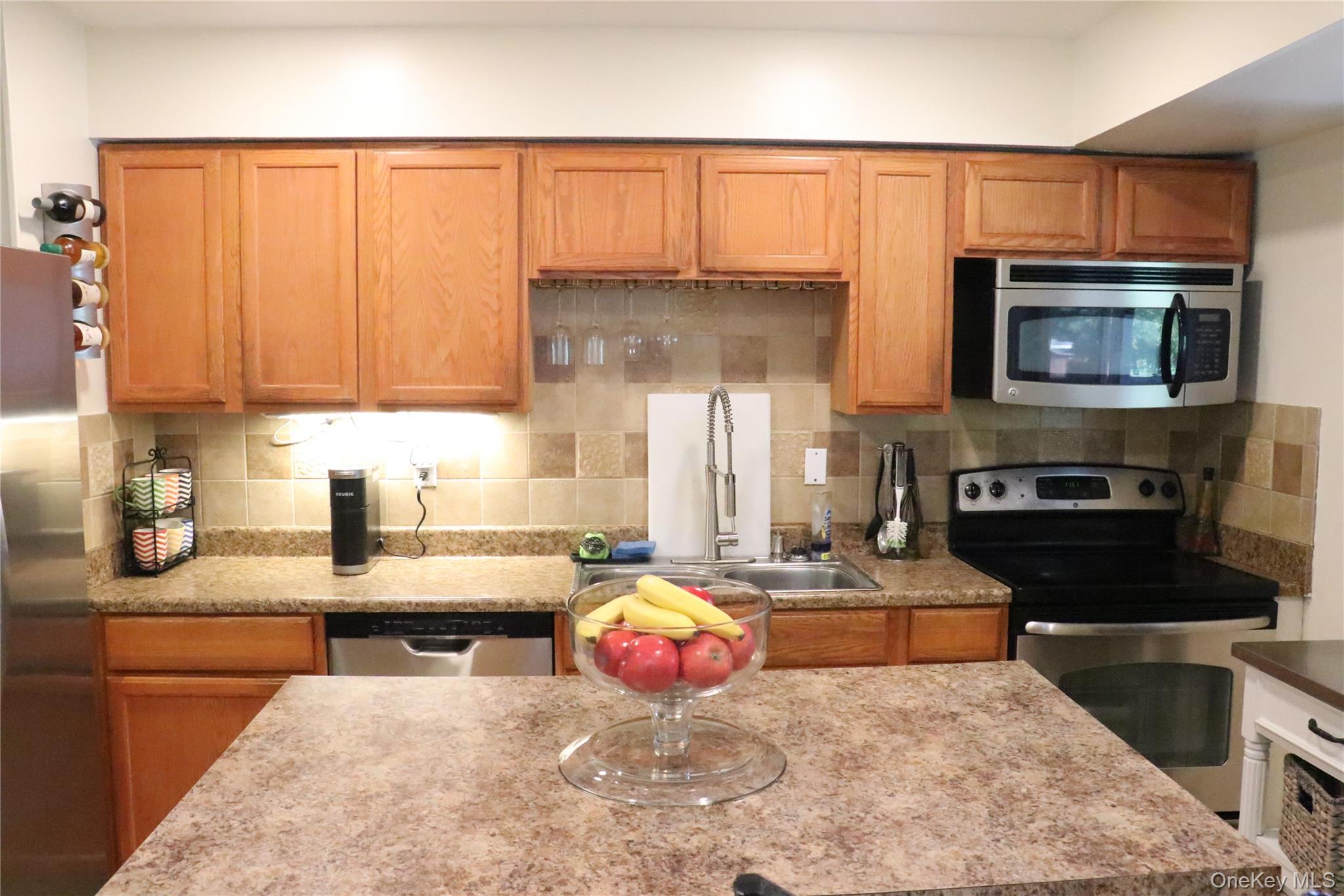 23 Buttermilk Drive, Poughkeepsie, NY 12601