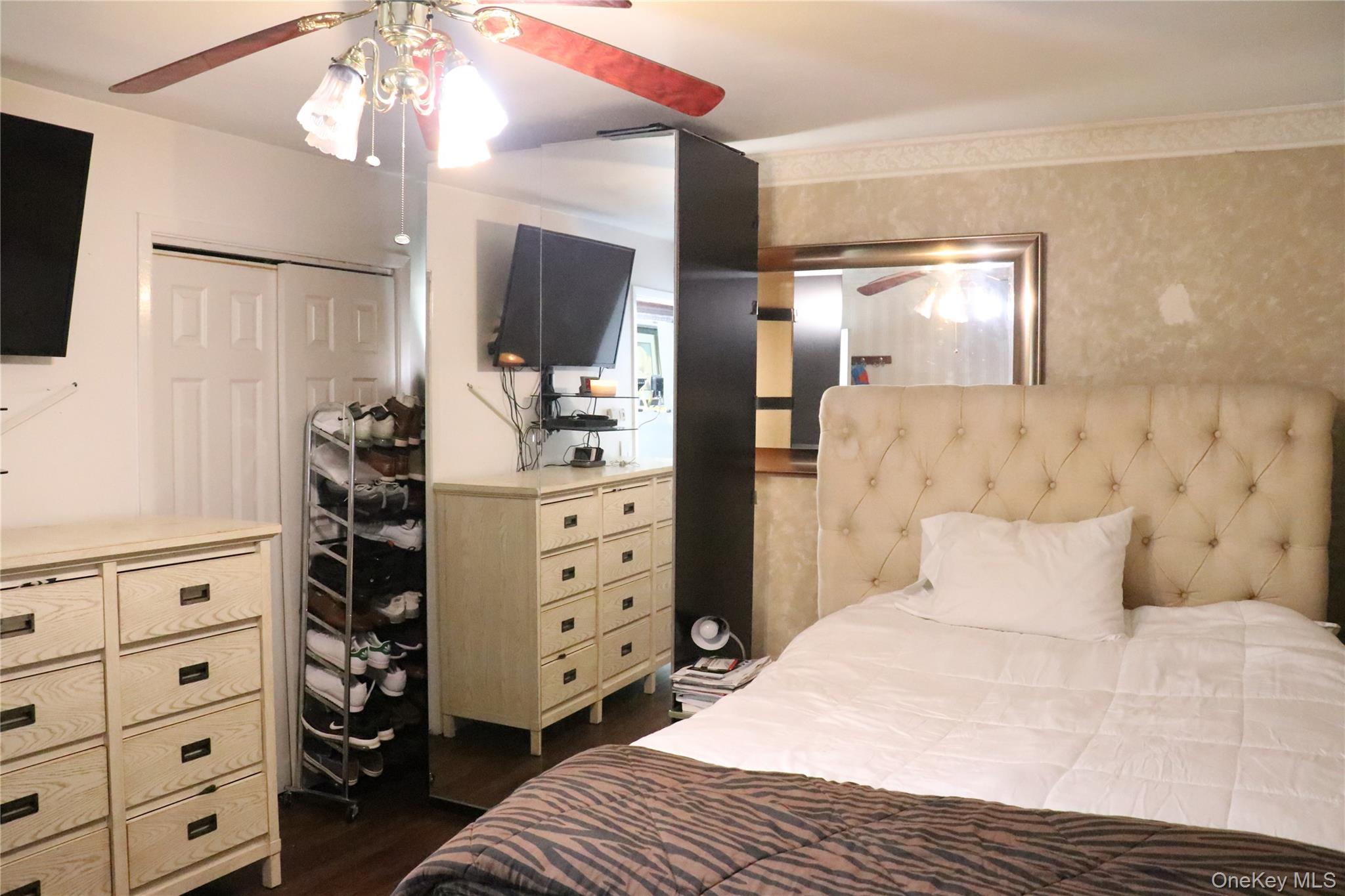 23 Buttermilk Drive, Poughkeepsie, NY 12601