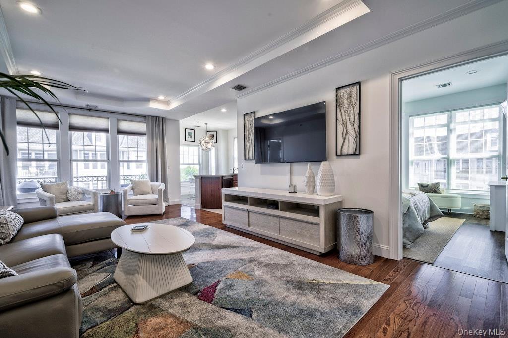 323 Roosevelt Way # 2301, Westbury, NY 11590