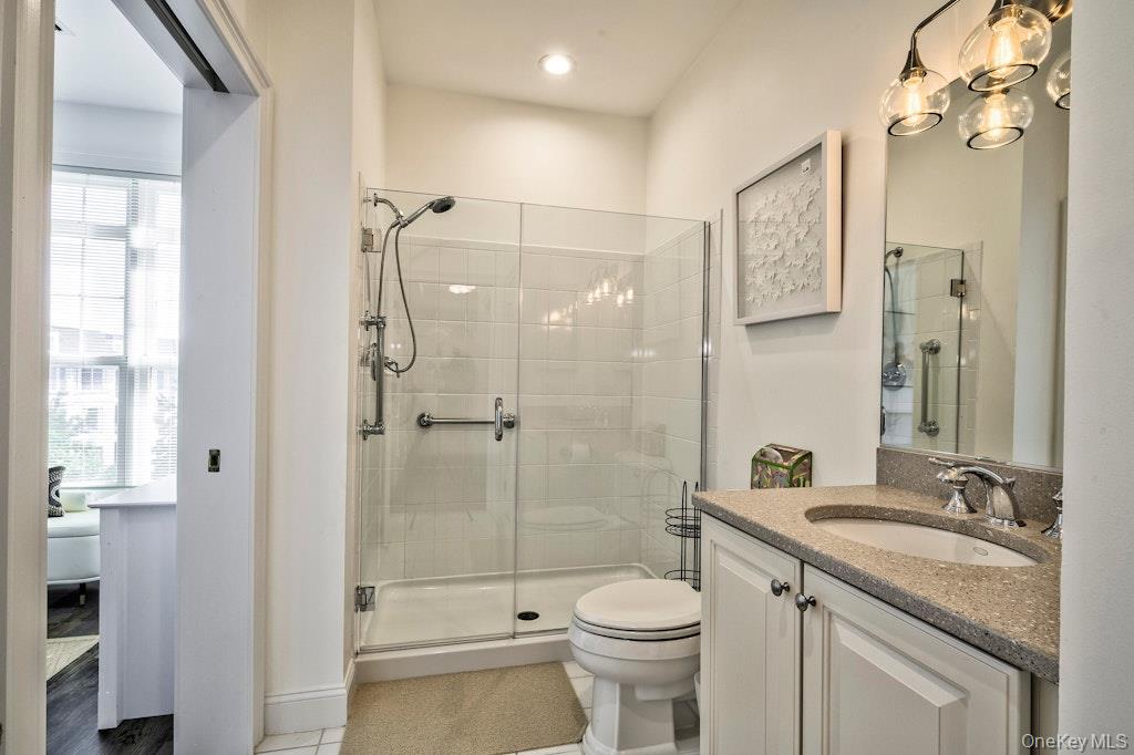 323 Roosevelt Way # 2301, Westbury, NY 11590