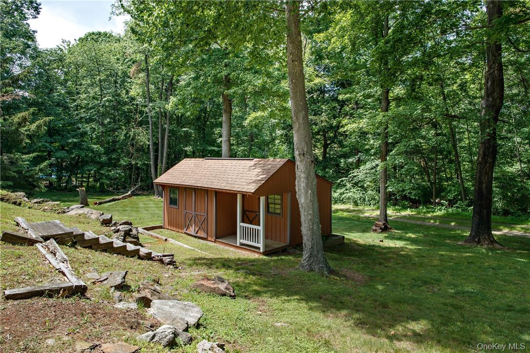 29 Cunningham Lane, Pawling, NY 12564