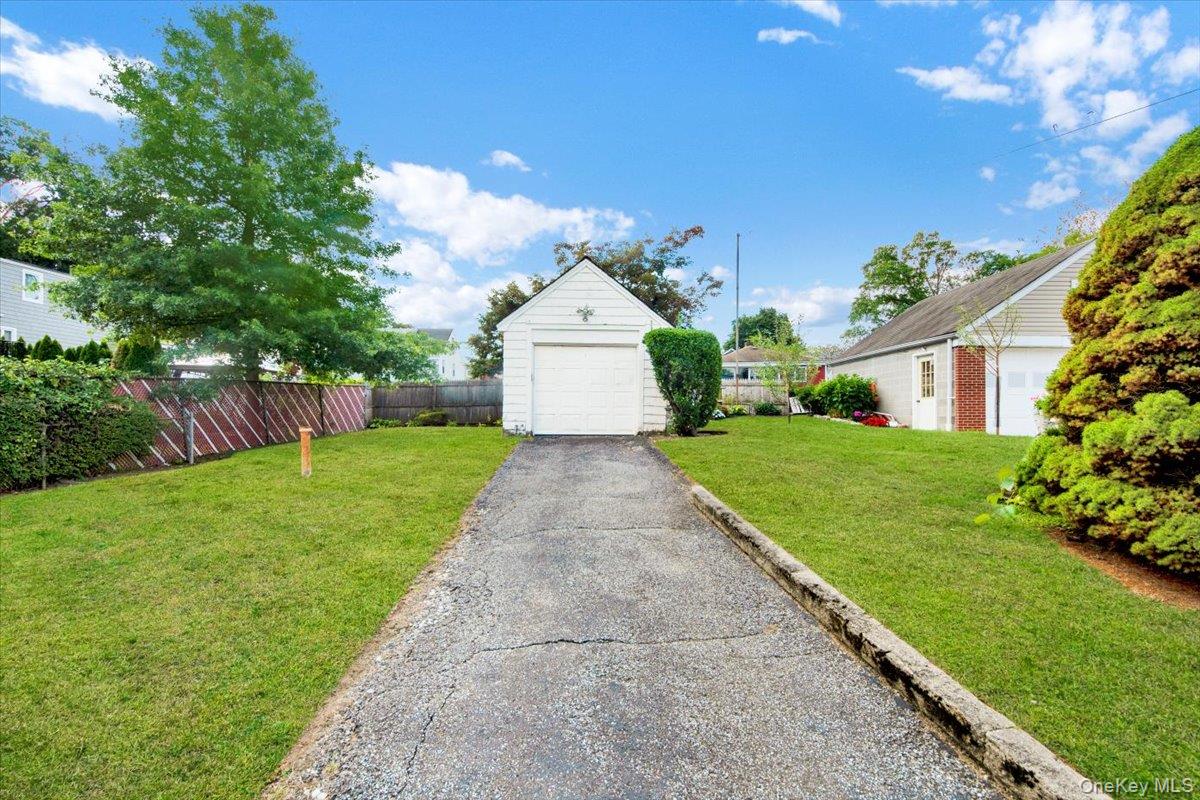 62 Dover Lane, Yonkers, NY 10710