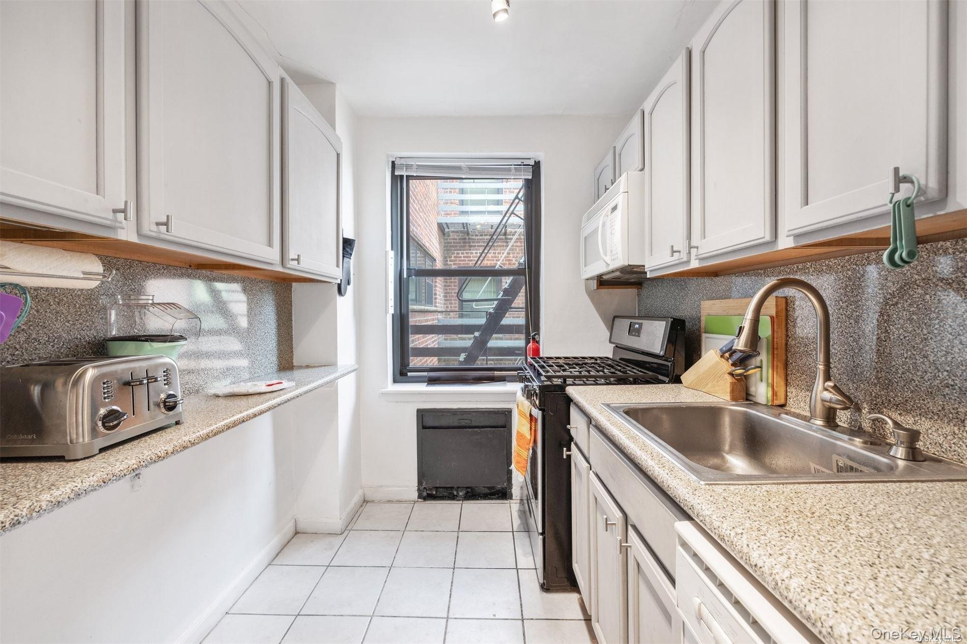 7520 Bell Boulevard # 5A, Bayside, NY 11364