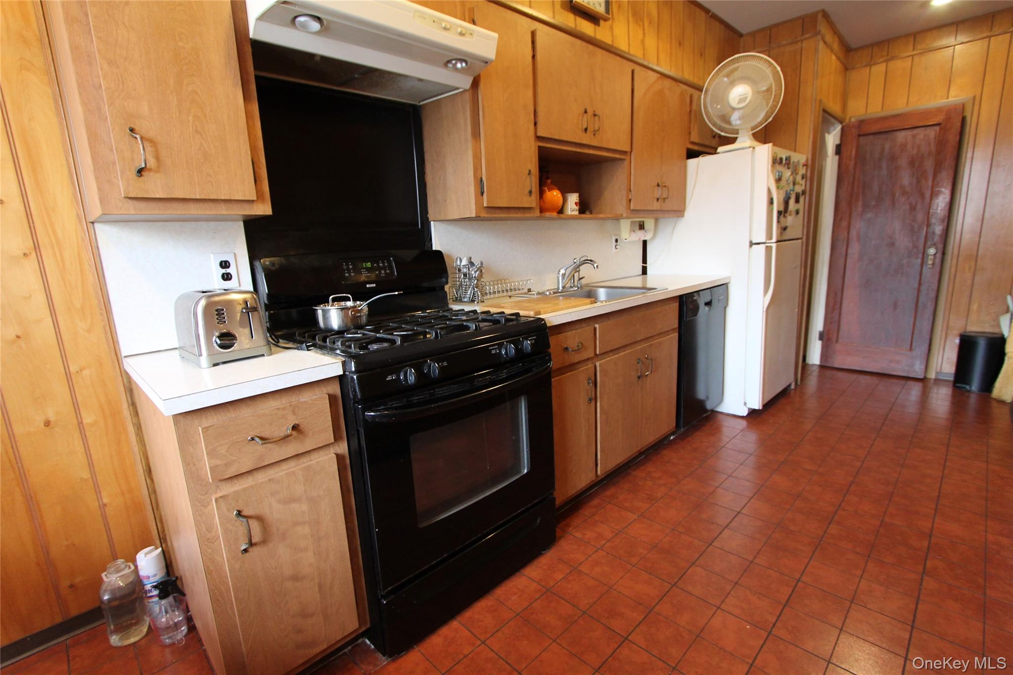 63-61 77th Street, Middle Village, NY 11379