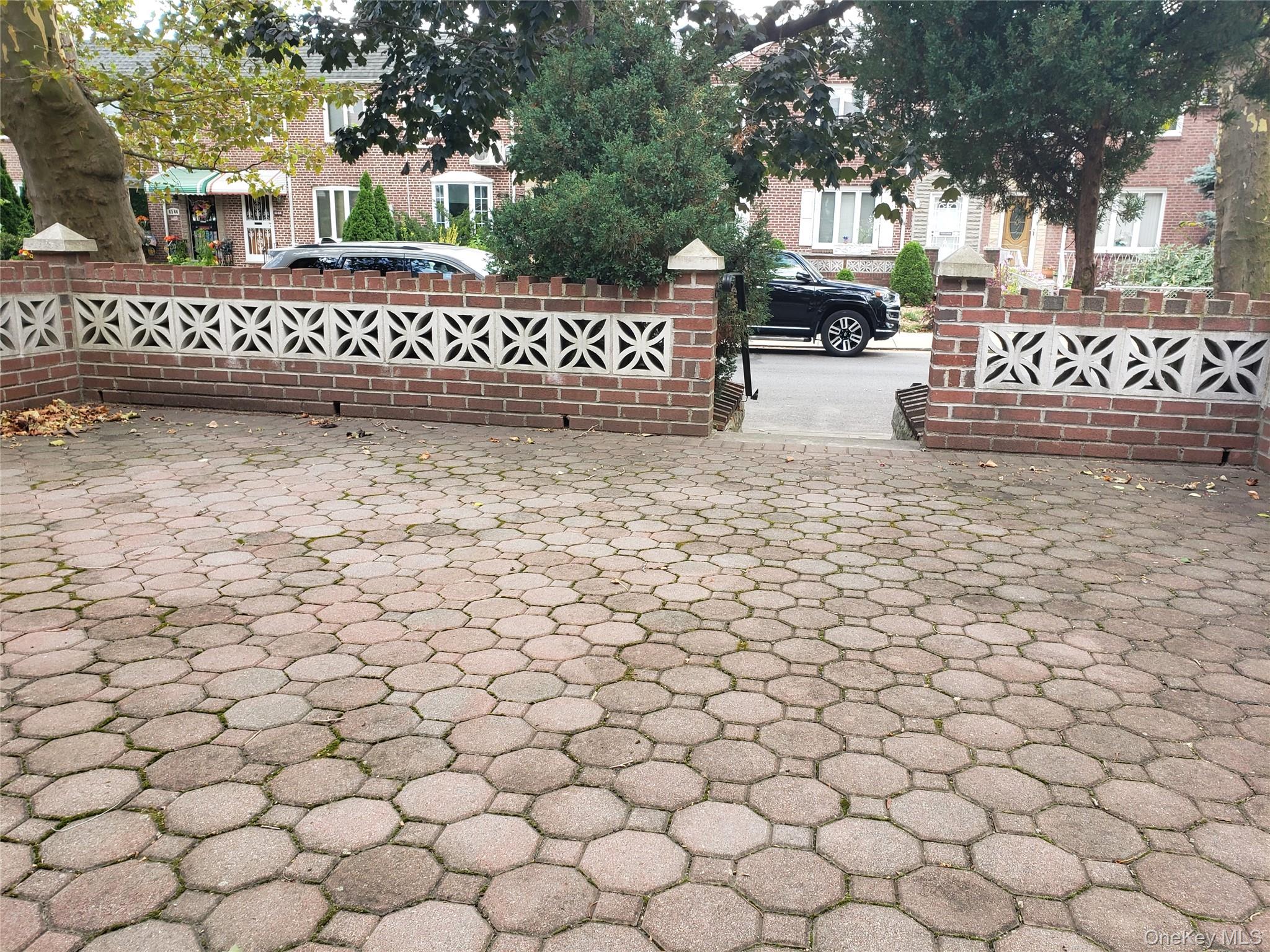 63-61 77th Street, Middle Village, NY 11379