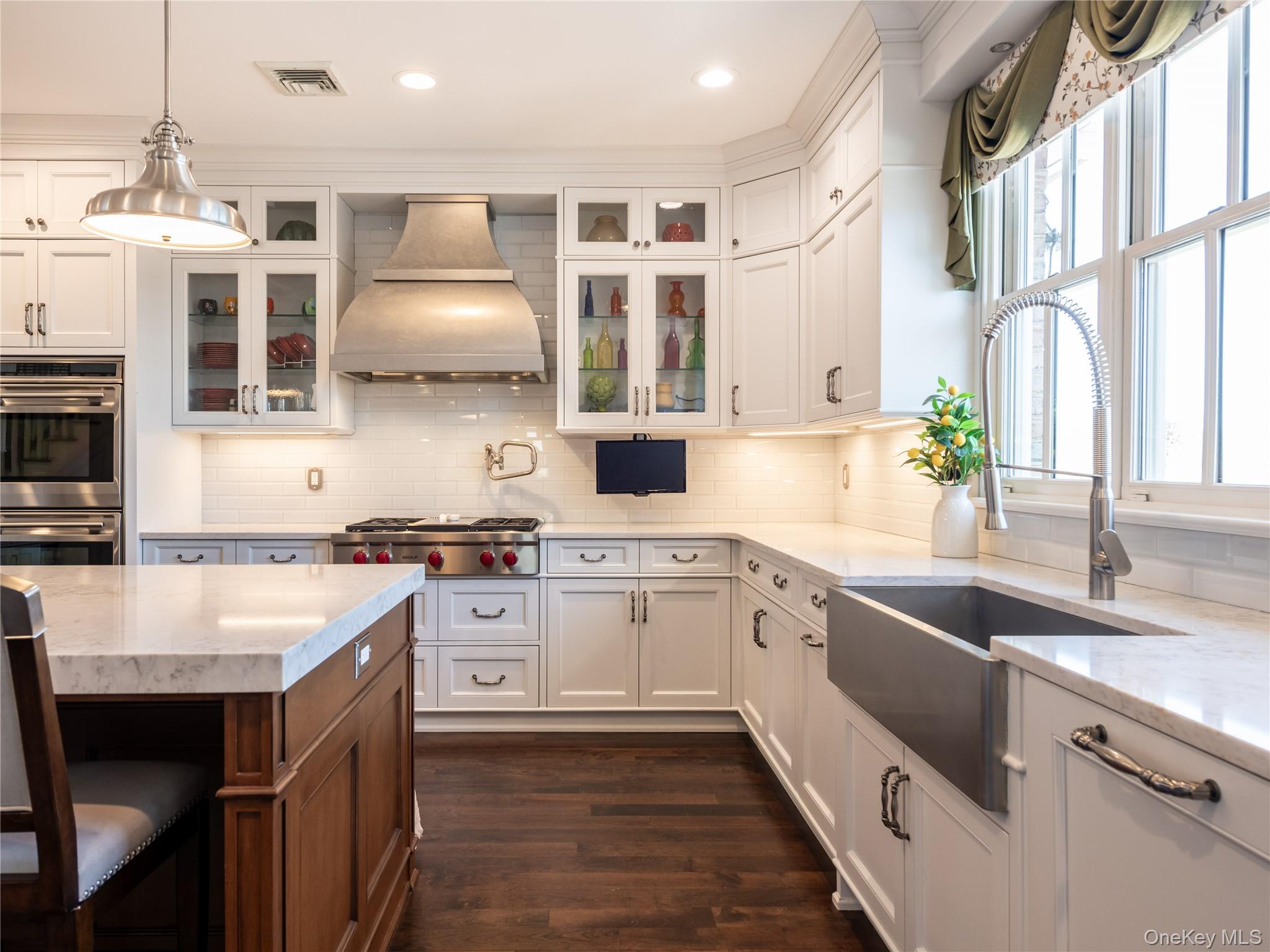 27 True Harbour Way, West Islip, NY 11795