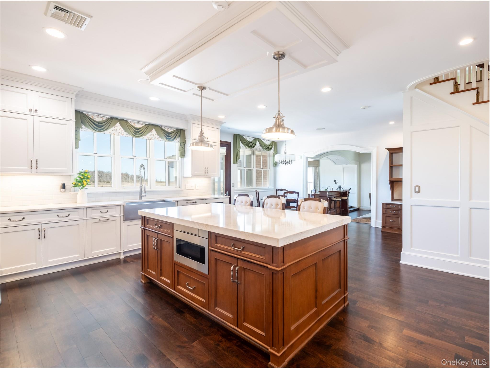 27 True Harbour Way, West Islip, NY 11795