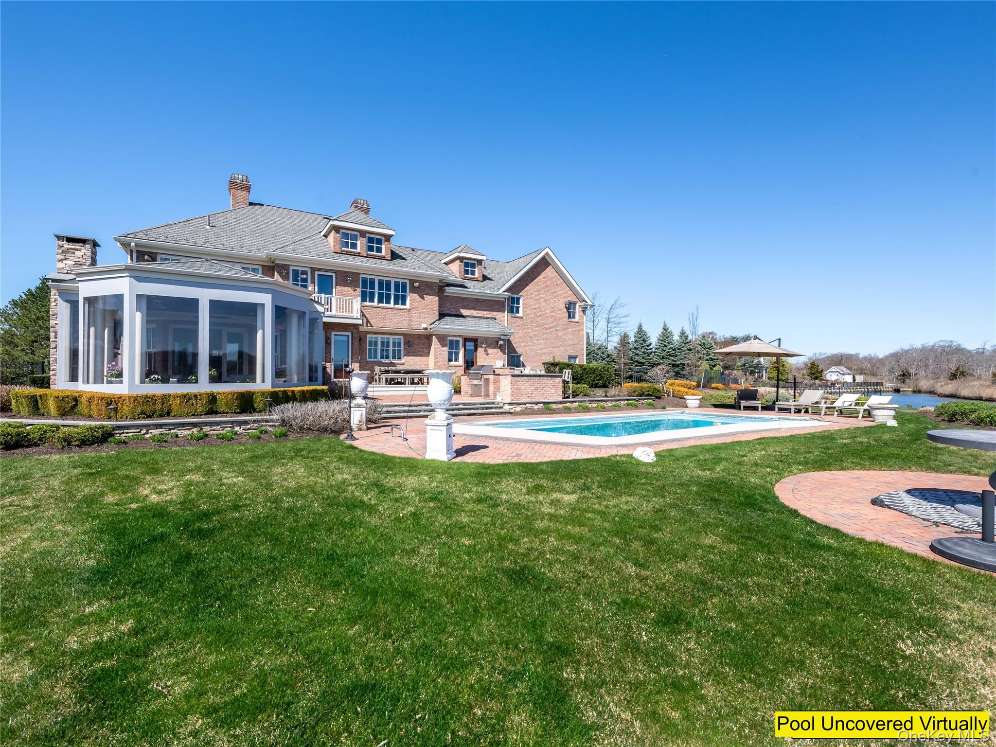 27 True Harbour Way, West Islip, NY 11795