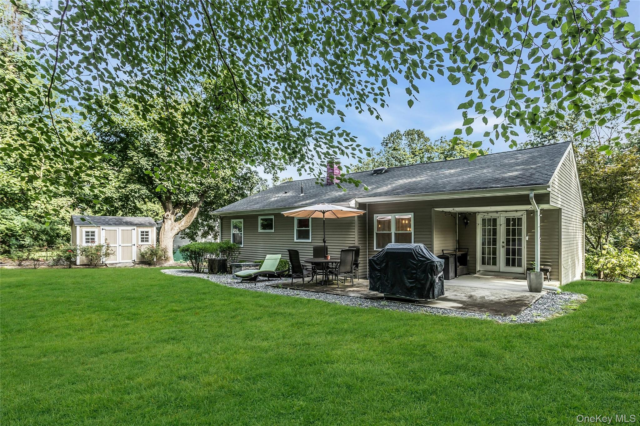 5 Meadowfield Lane, Glen Cove, NY 11542