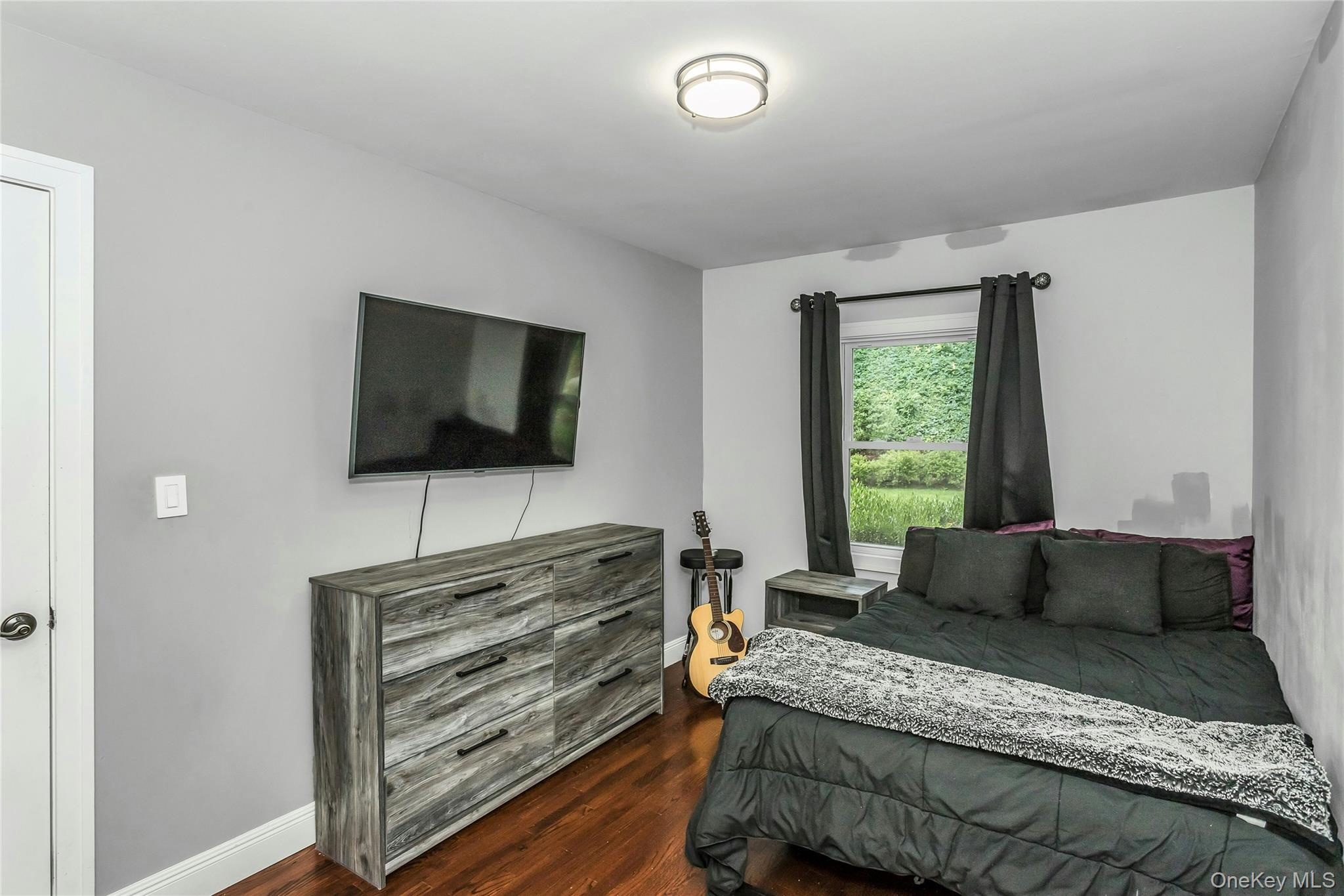 5 Meadowfield Lane, Glen Cove, NY 11542