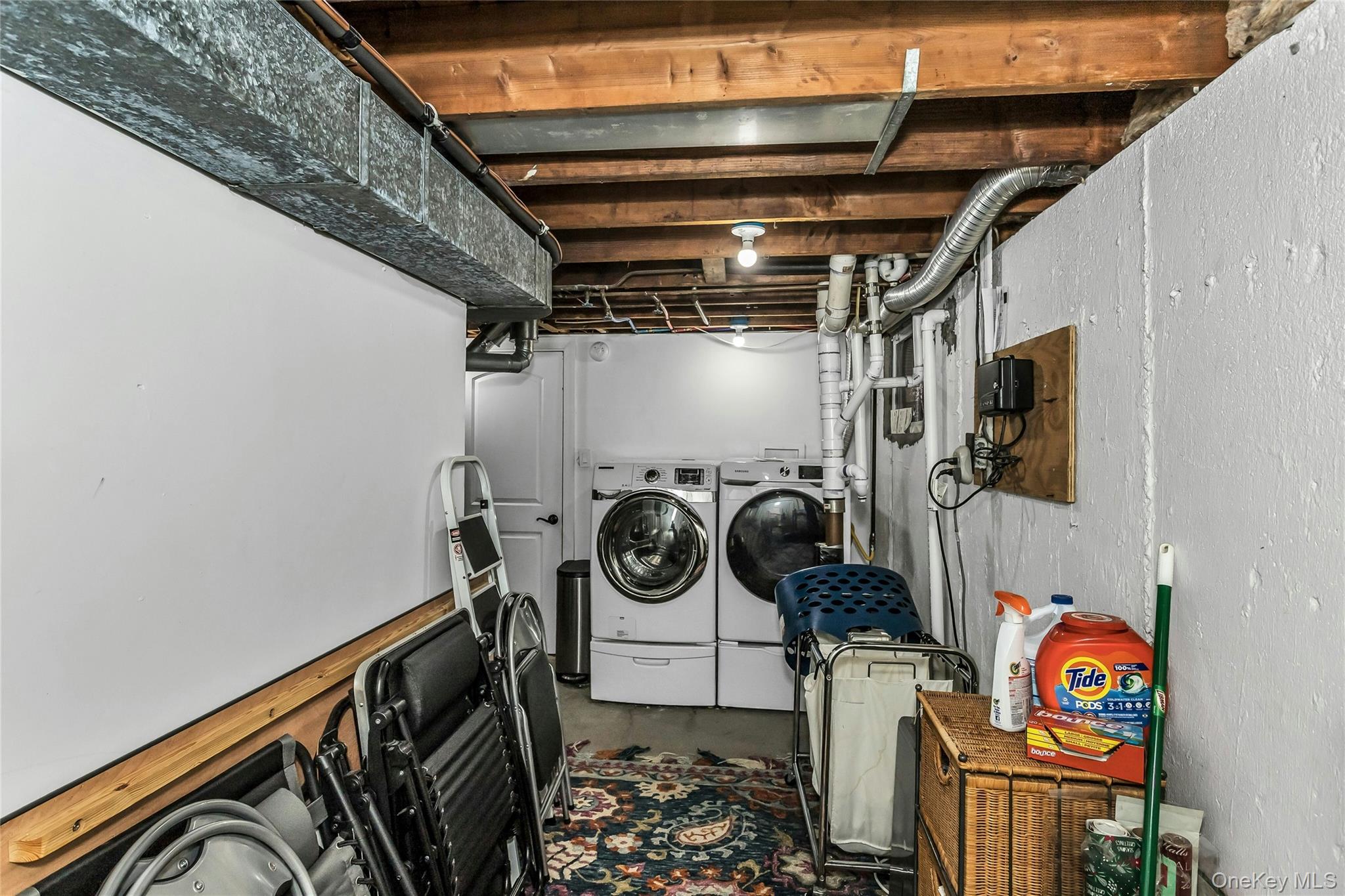 5 Meadowfield Lane, Glen Cove, NY 11542