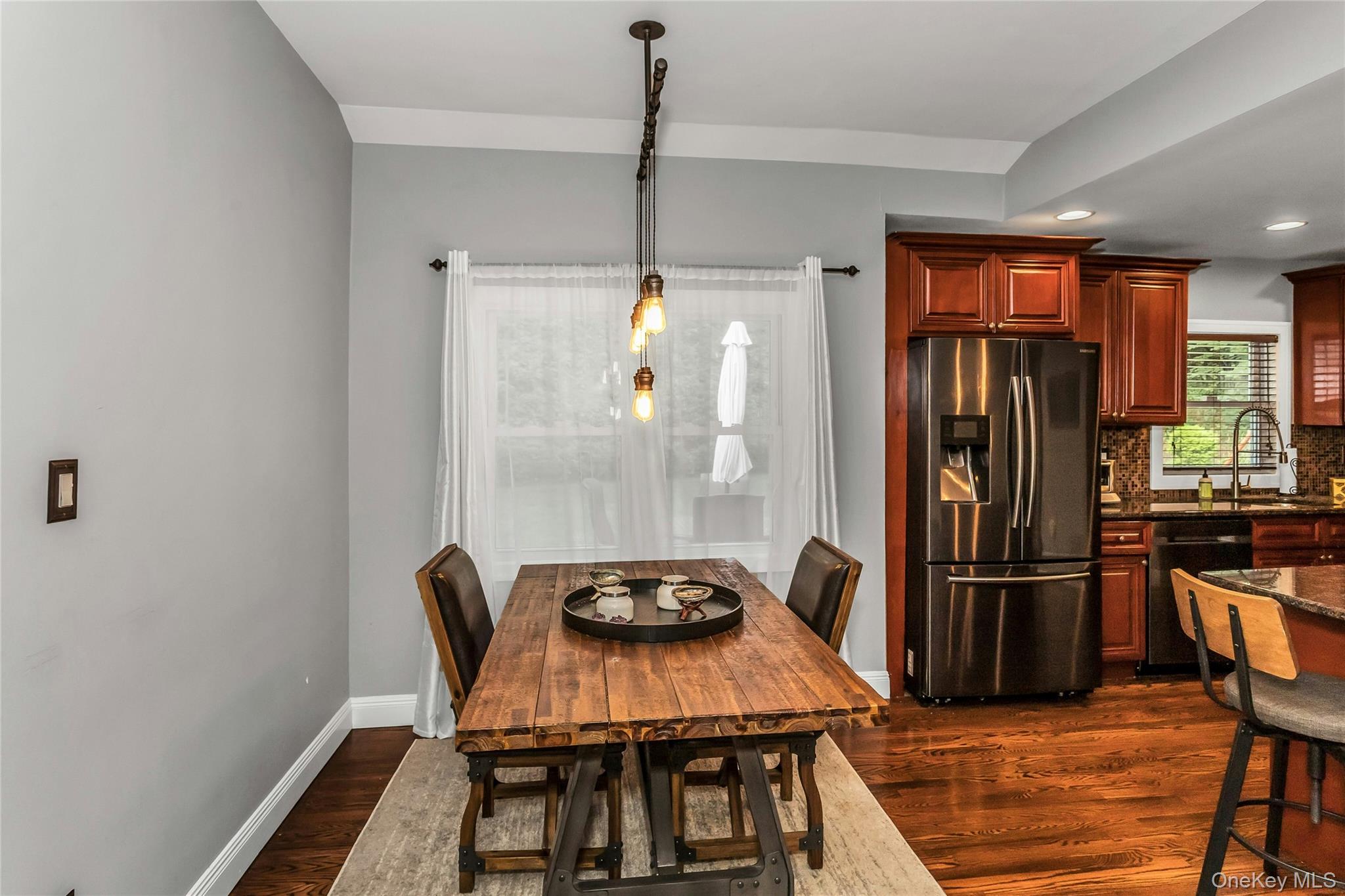 5 Meadowfield Lane, Glen Cove, NY 11542