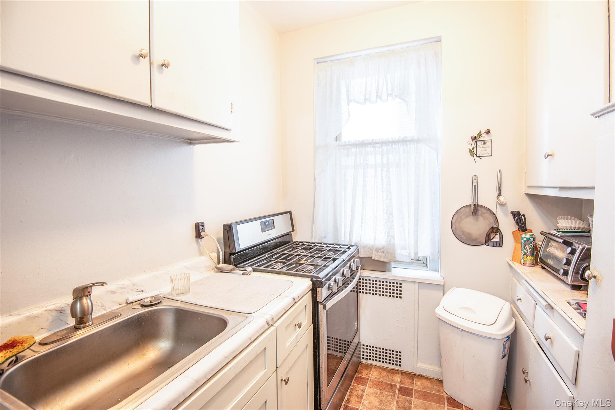 3321 Bruckner Boulevard # 4A, Bronx, NY 10461