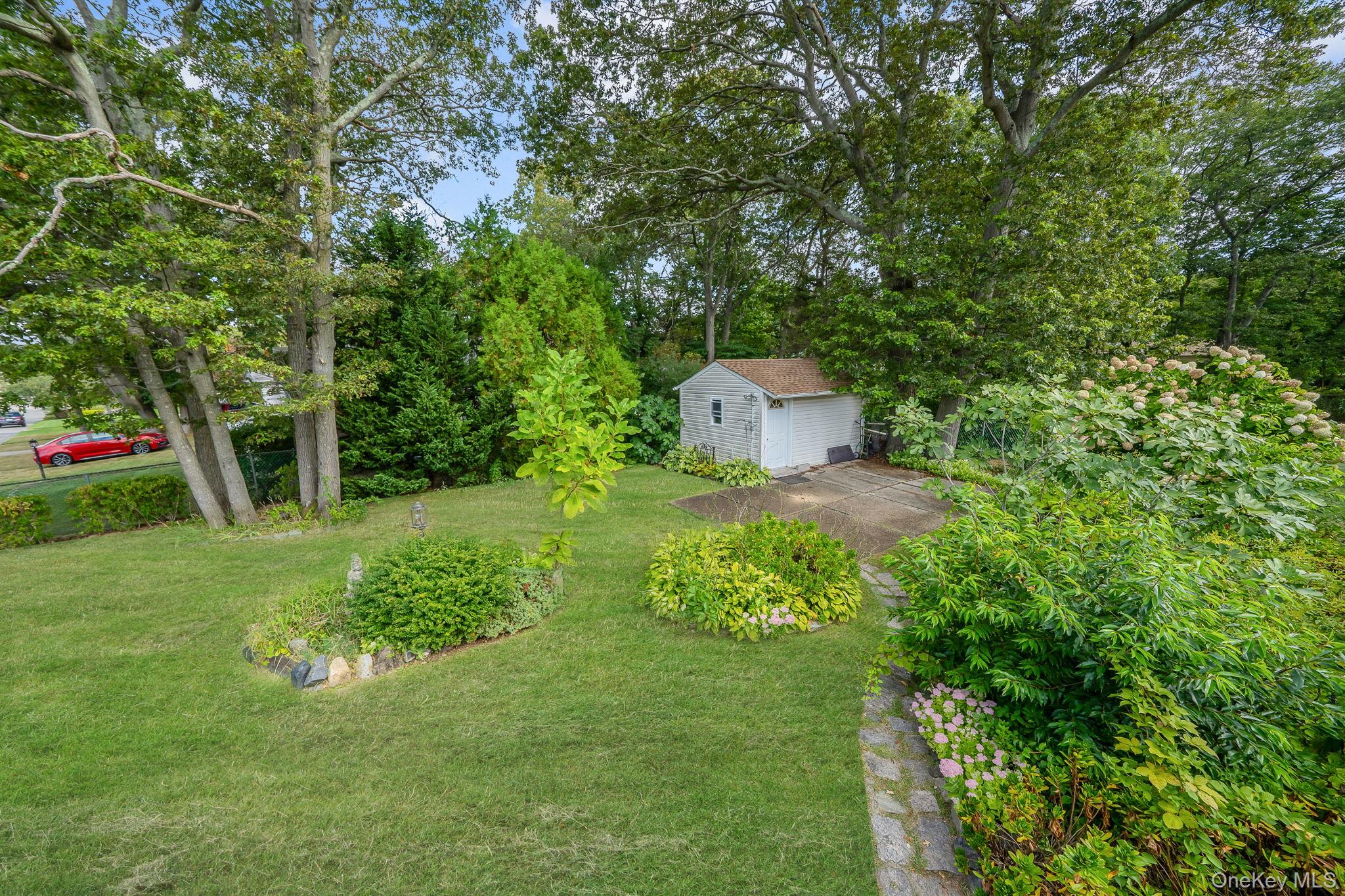 31 Craig Road, Islip Terrace, NY 11752