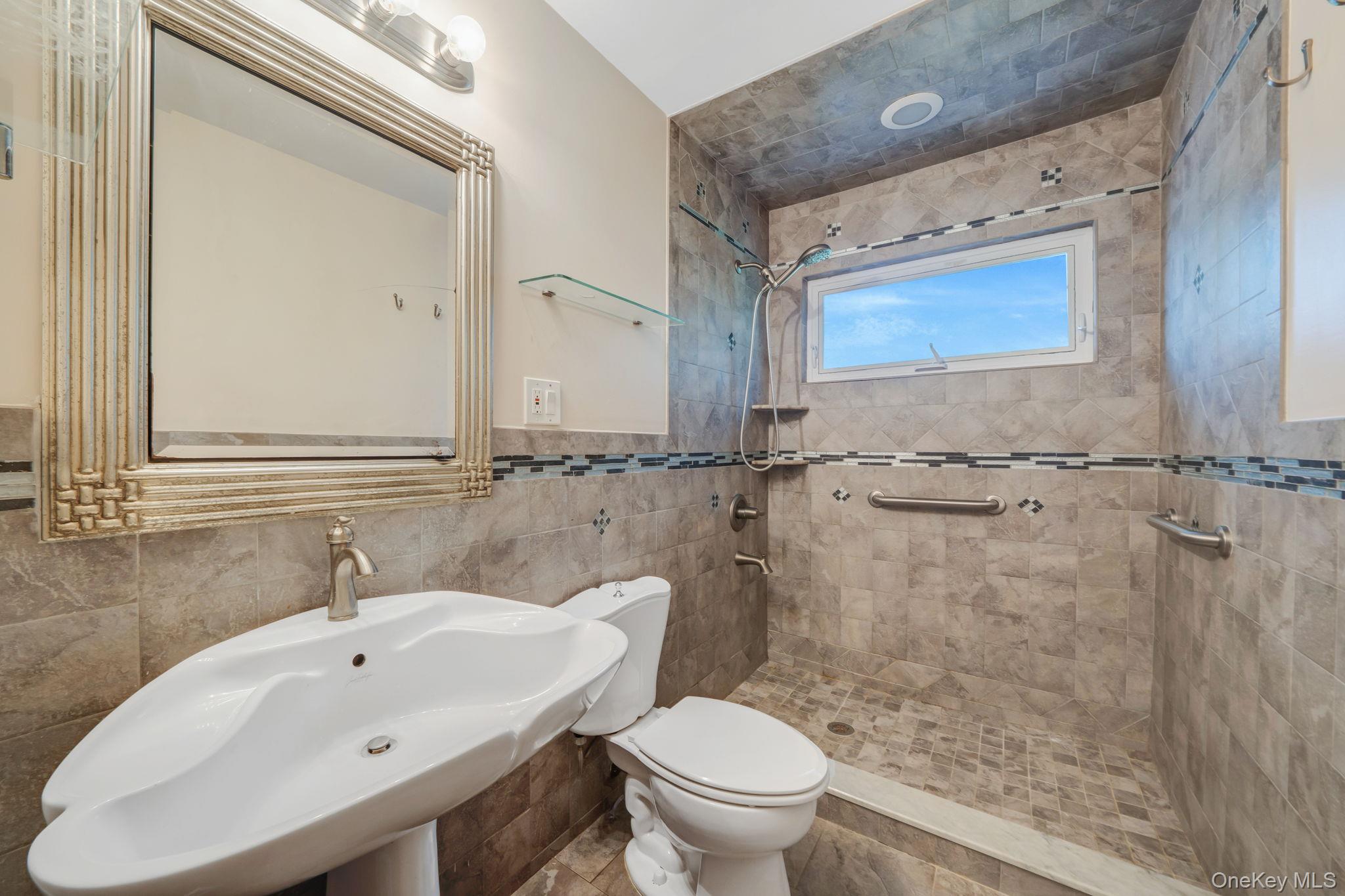 31 Craig Road, Islip Terrace, NY 11752