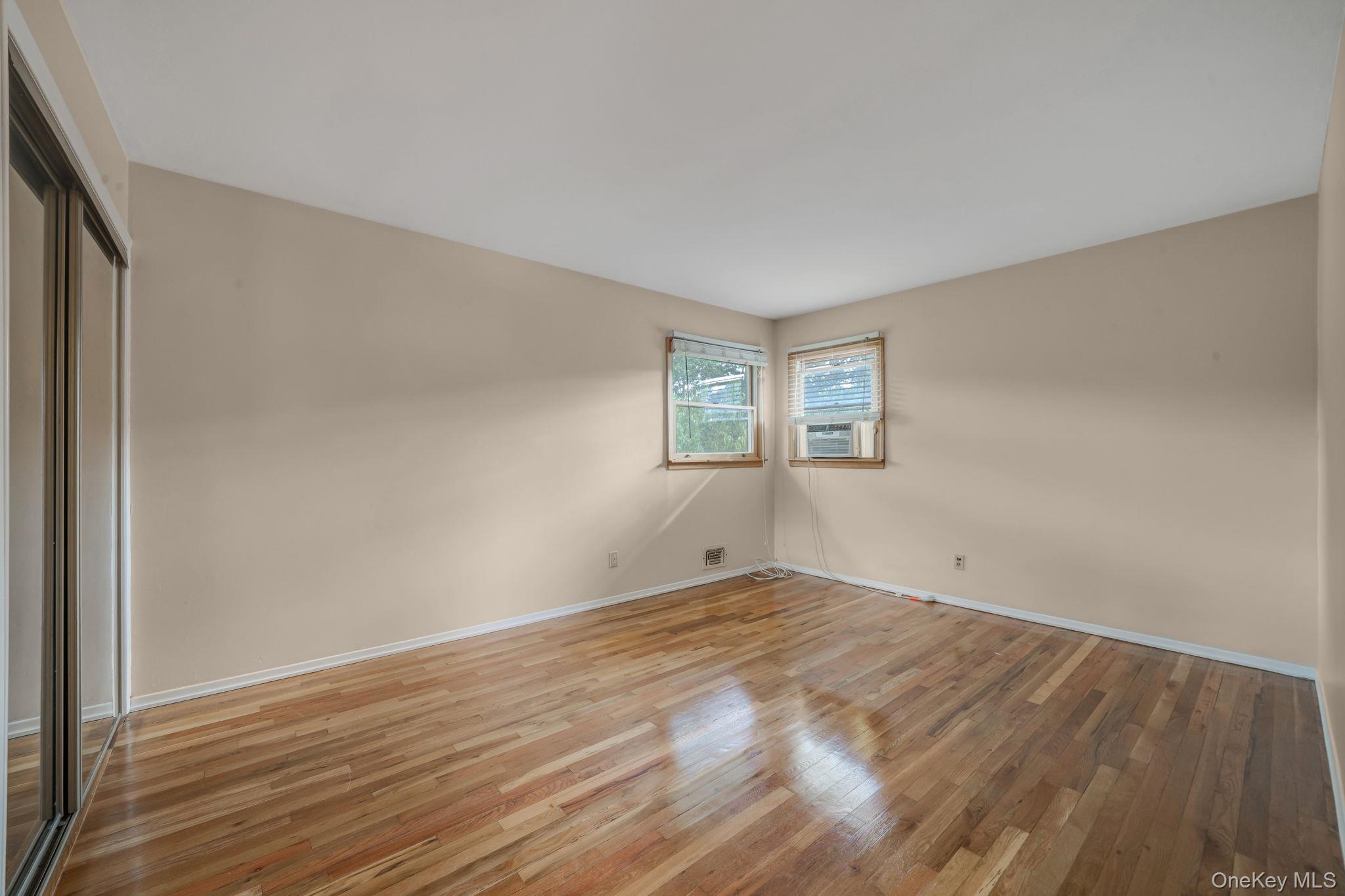 31 Craig Road, Islip Terrace, NY 11752