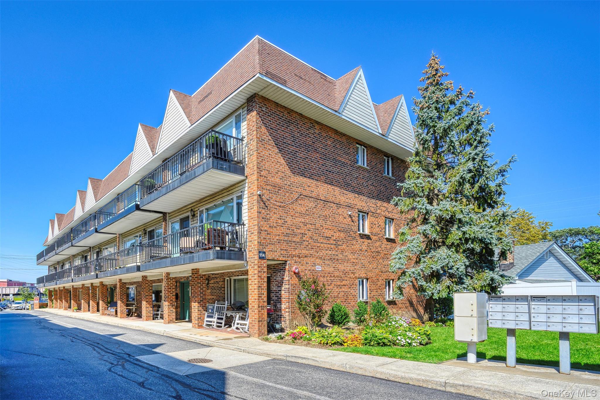 114 Atlantic Avenue # 89, Lynbrook, NY 11563