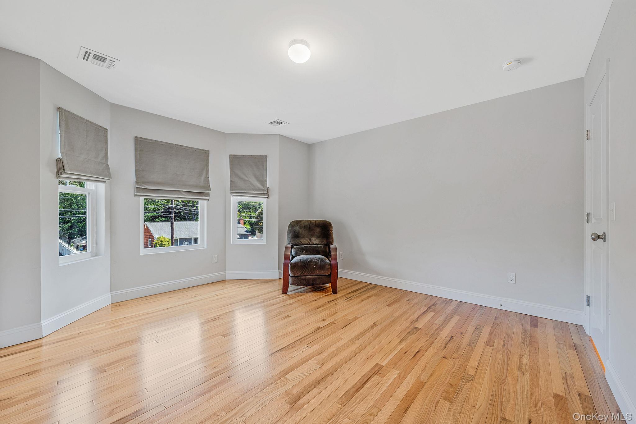 164 Chestnut Street, Mount Sinai, NY 11766