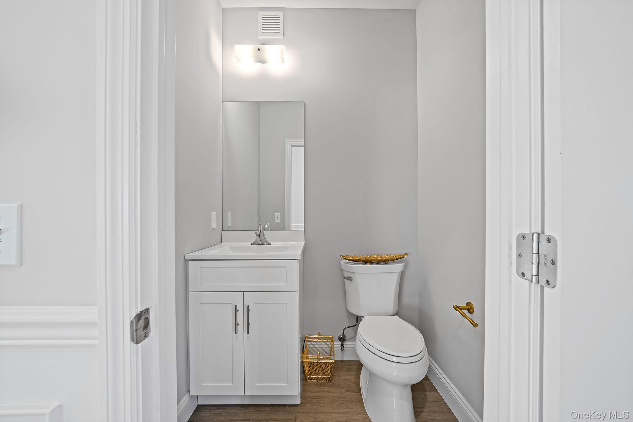 164 Chestnut Street, Mount Sinai, NY 11766