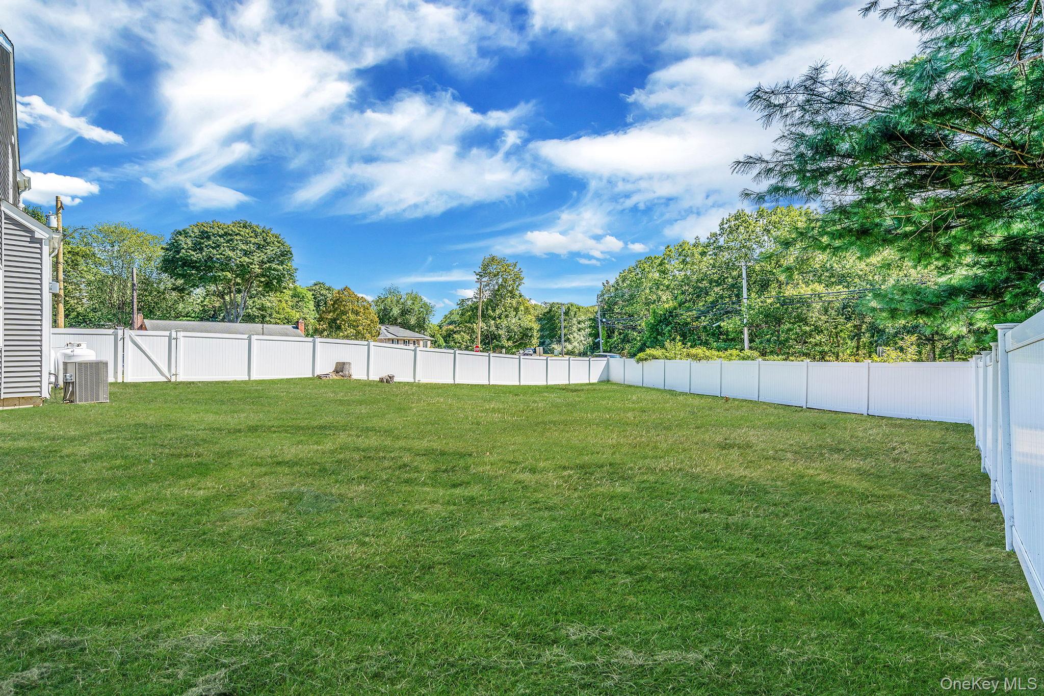 164 Chestnut Street, Mount Sinai, NY 11766