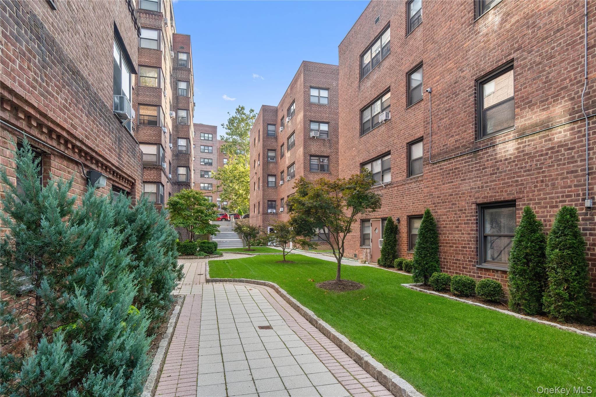 55A Ehrbar Avenue # 2G, Mount Vernon, NY 10552