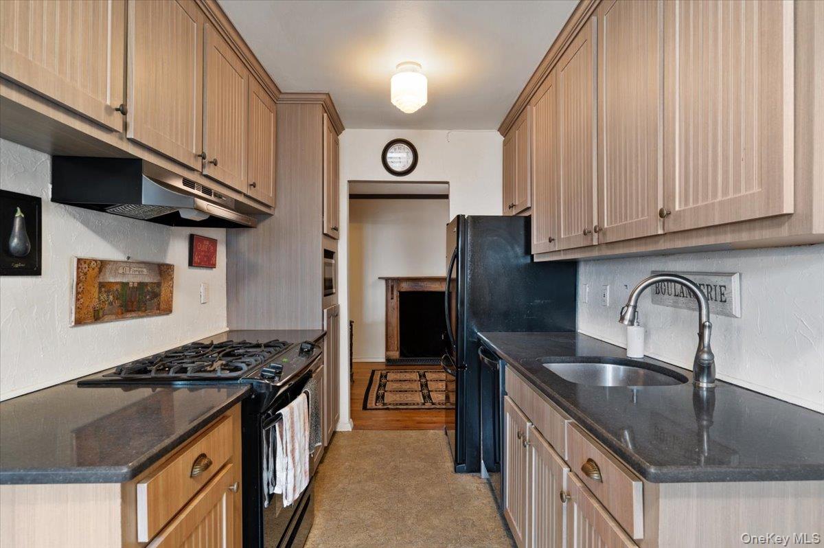 711 Shore Road # 4E, Long Beach, NY 11561