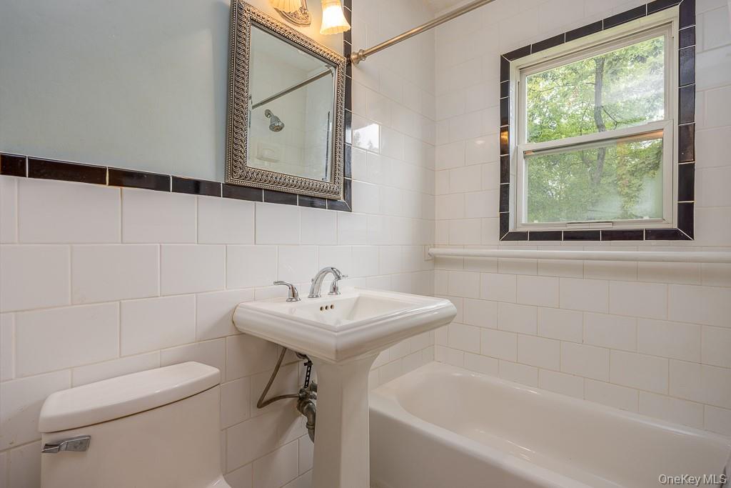 137 Blauvelt Road, Nanuet, NY 10954