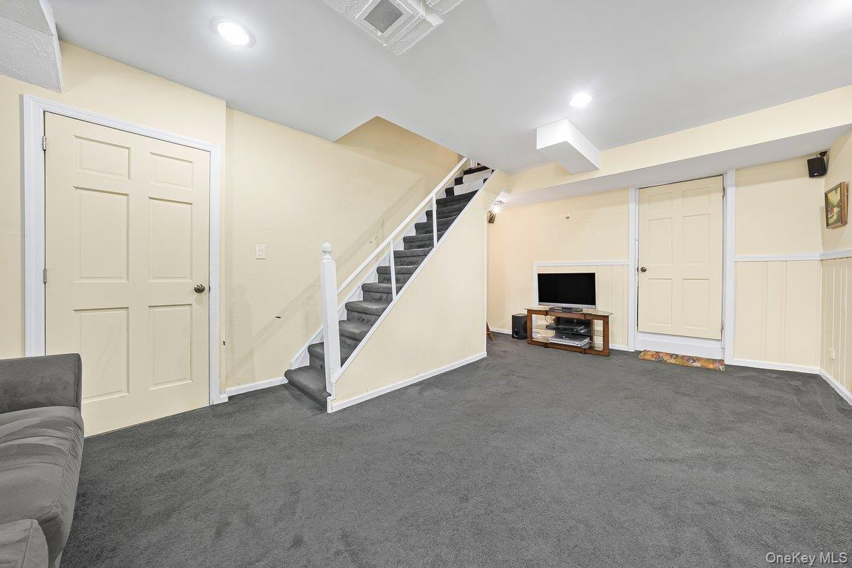 104 Lefferts Road, Yonkers, NY 10705