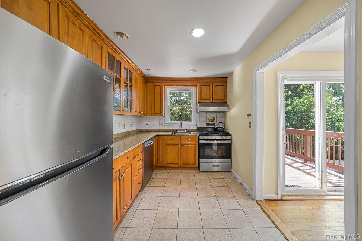 104 Lefferts Road, Yonkers, NY 10705