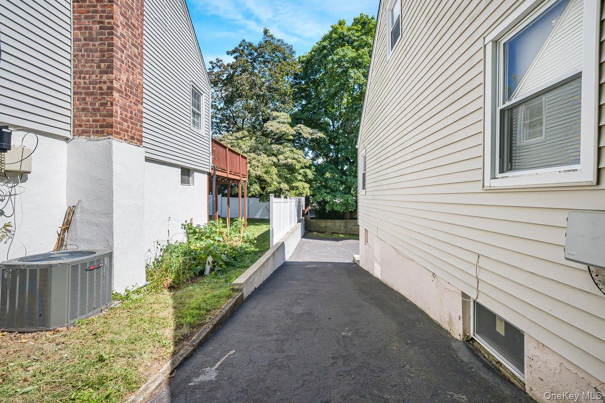 104 Lefferts Road, Yonkers, NY 10705