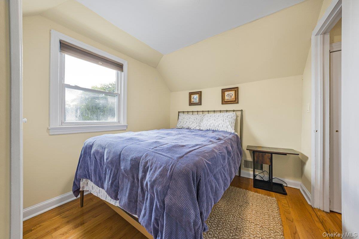 104 Lefferts Road, Yonkers, NY 10705