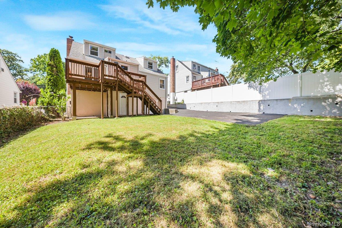 104 Lefferts Road, Yonkers, NY 10705