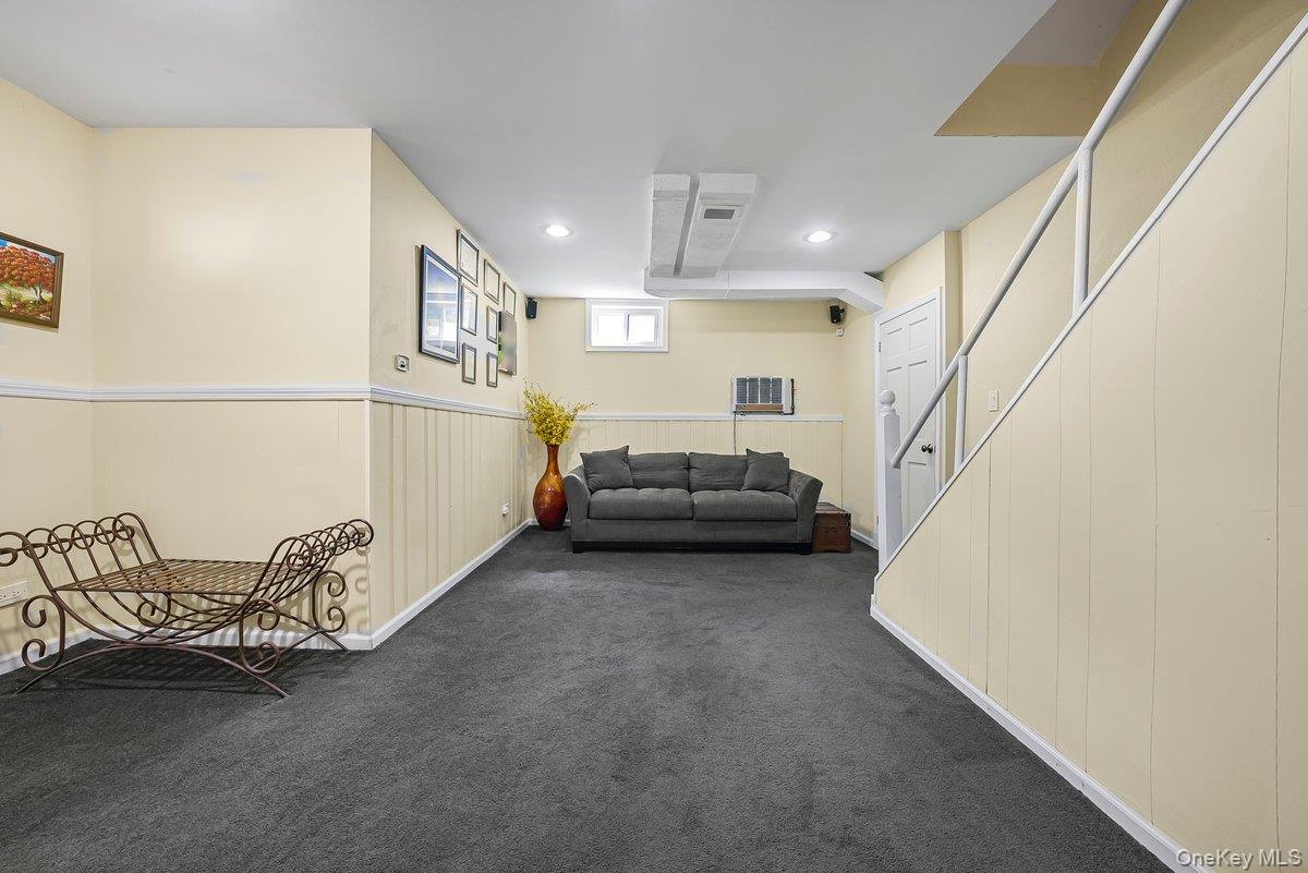 104 Lefferts Road, Yonkers, NY 10705