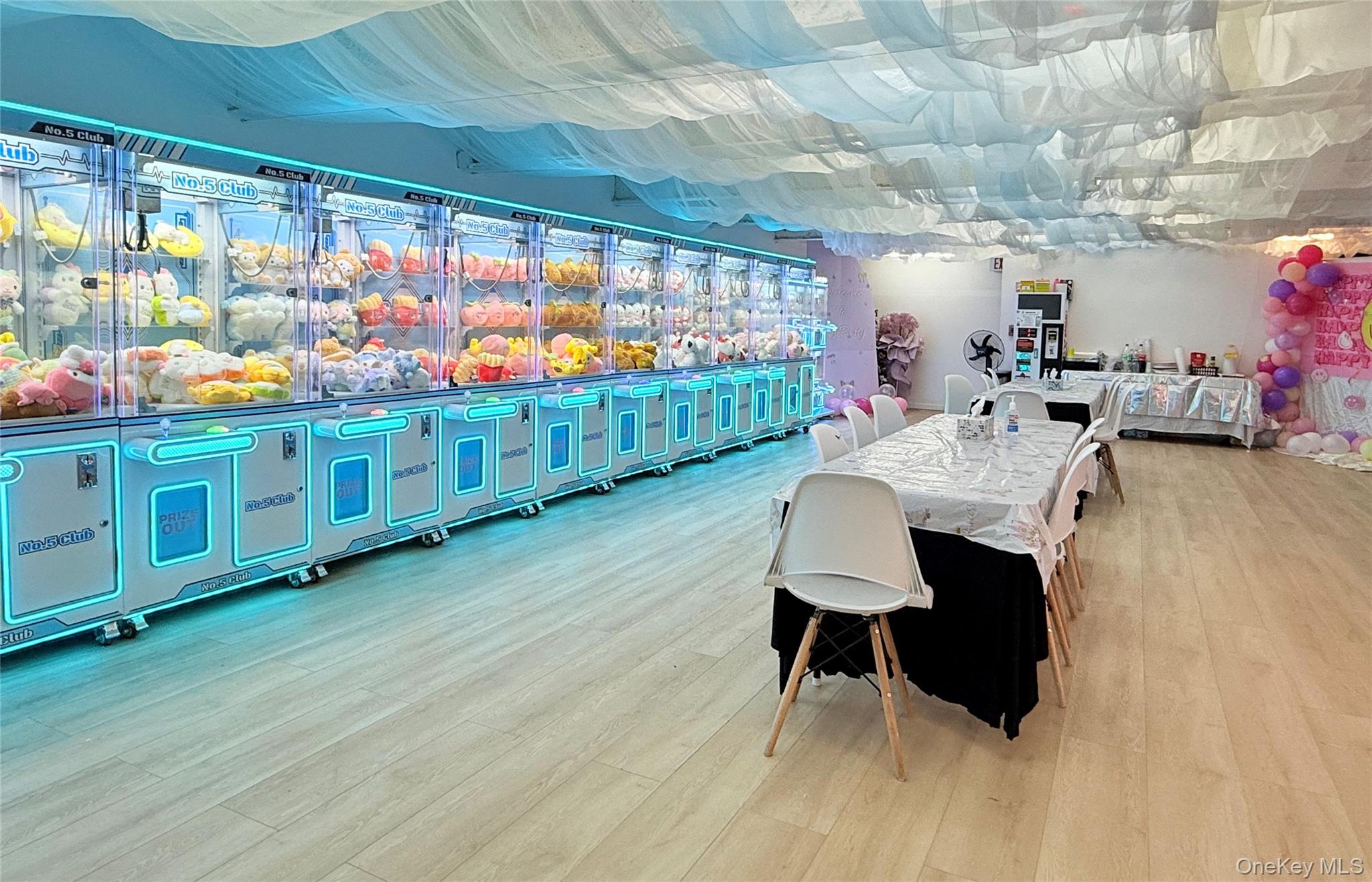 45 Northern Boulevard, Great Neck, NY 11021