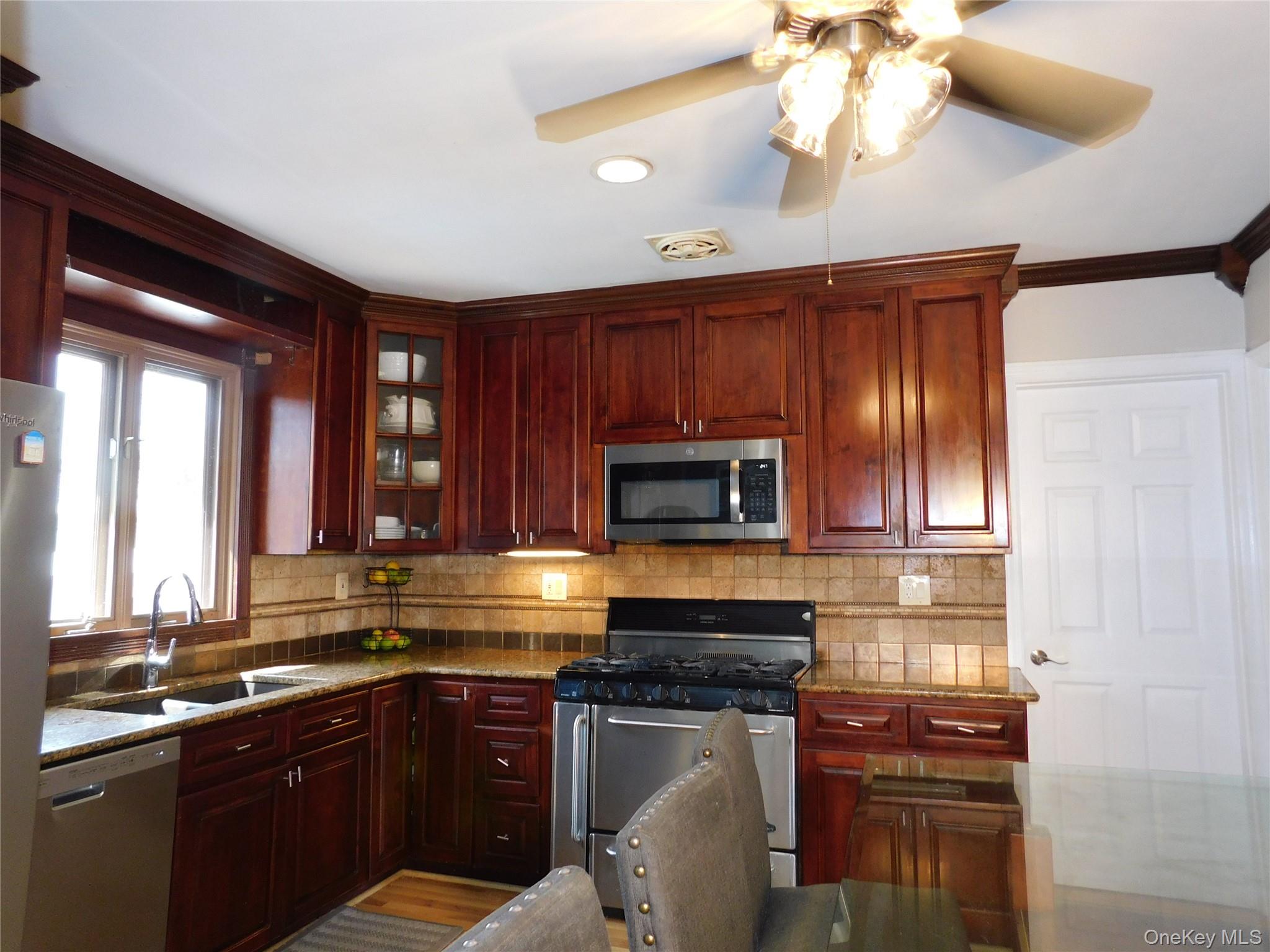 61 Newport Road, Yonkers, NY 10710