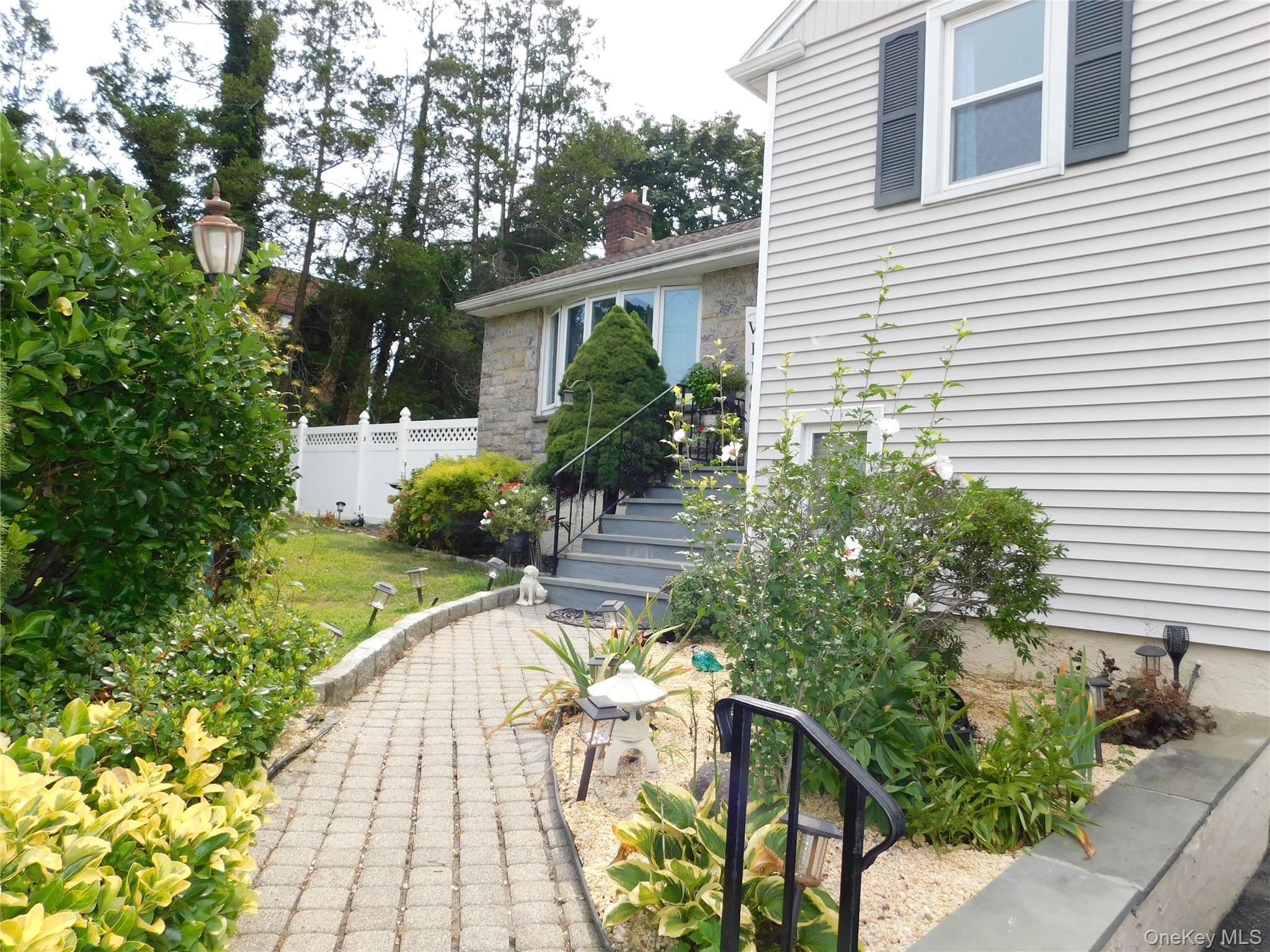 61 Newport Road, Yonkers, NY 10710