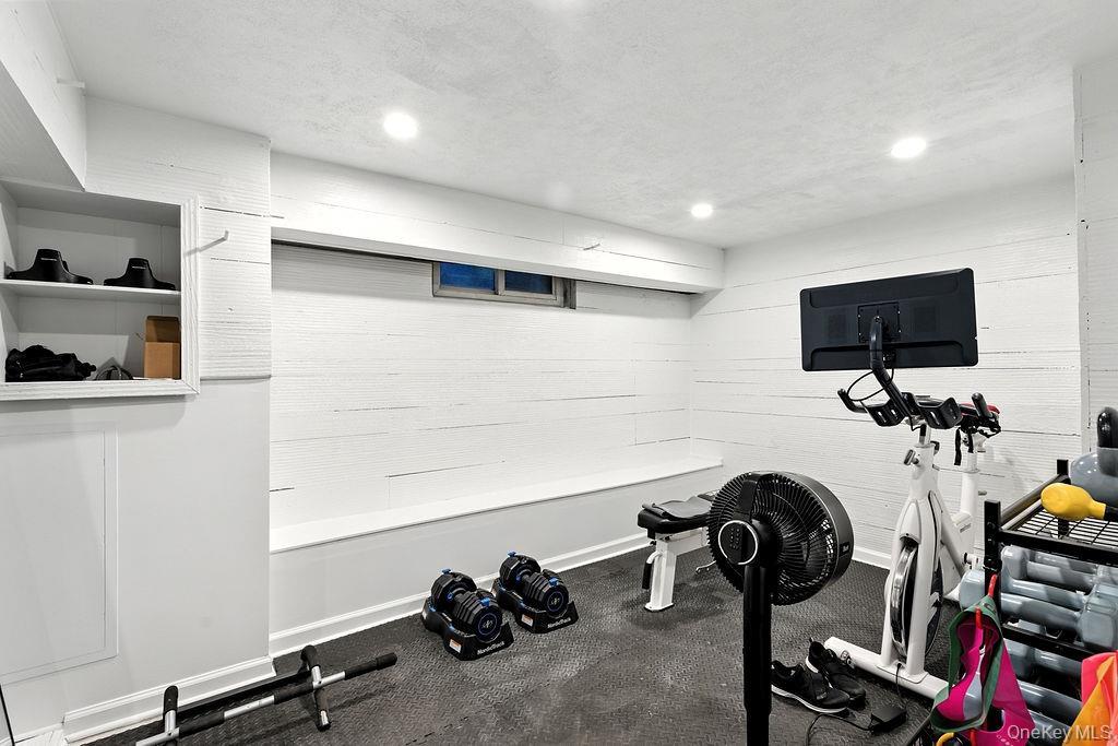 46 Ongley Street, Rockville Centre, NY 11570