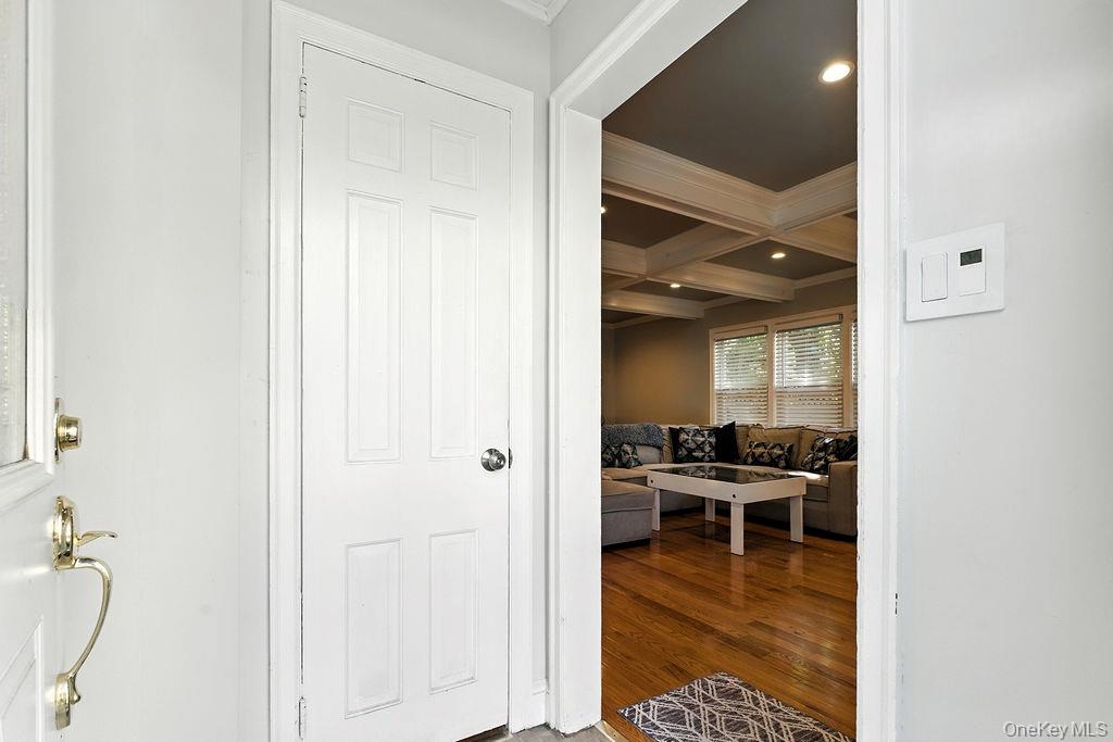 46 Ongley Street, Rockville Centre, NY 11570