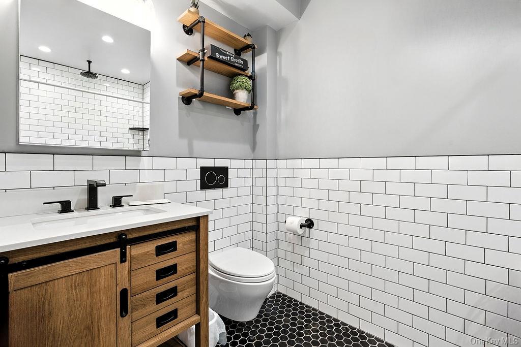 46 Ongley Street, Rockville Centre, NY 11570