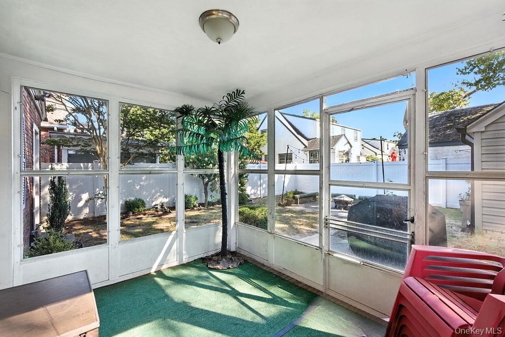 46 Ongley Street, Rockville Centre, NY 11570