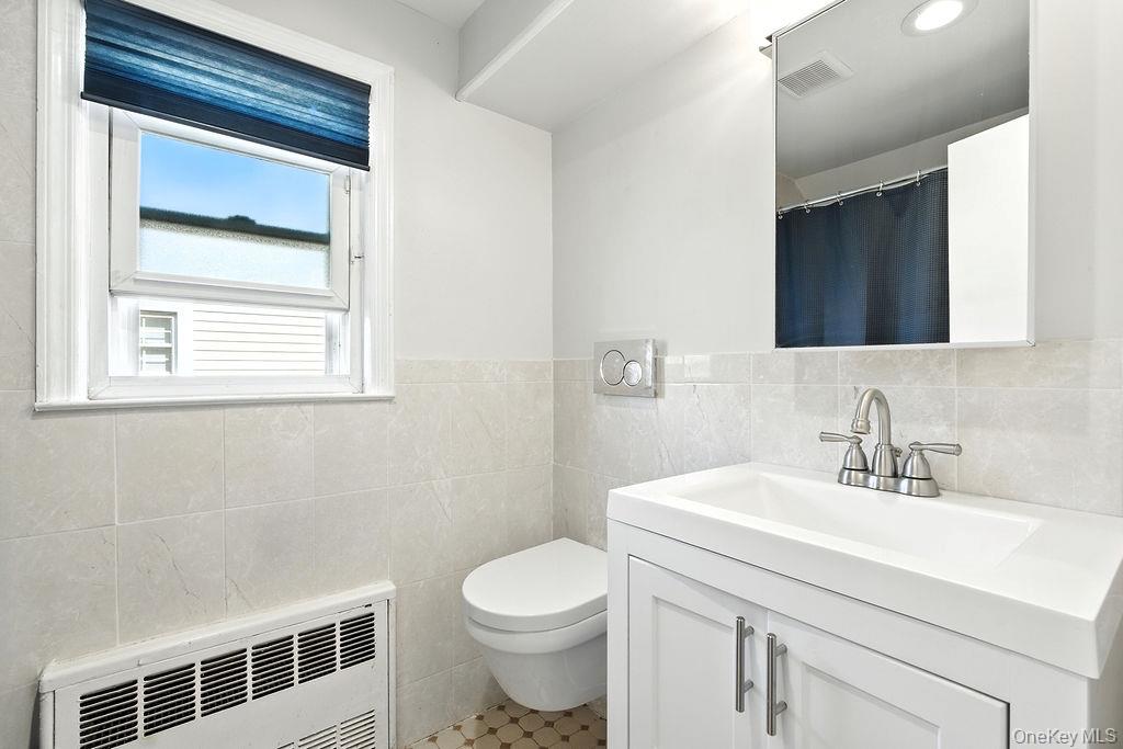 46 Ongley Street, Rockville Centre, NY 11570