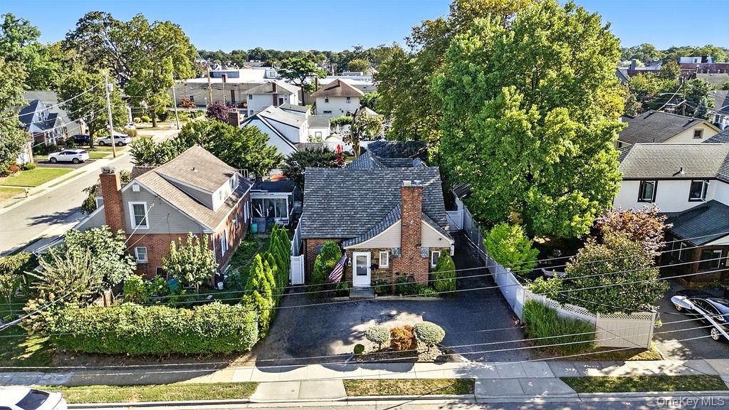 46 Ongley Street, Rockville Centre, NY 11570