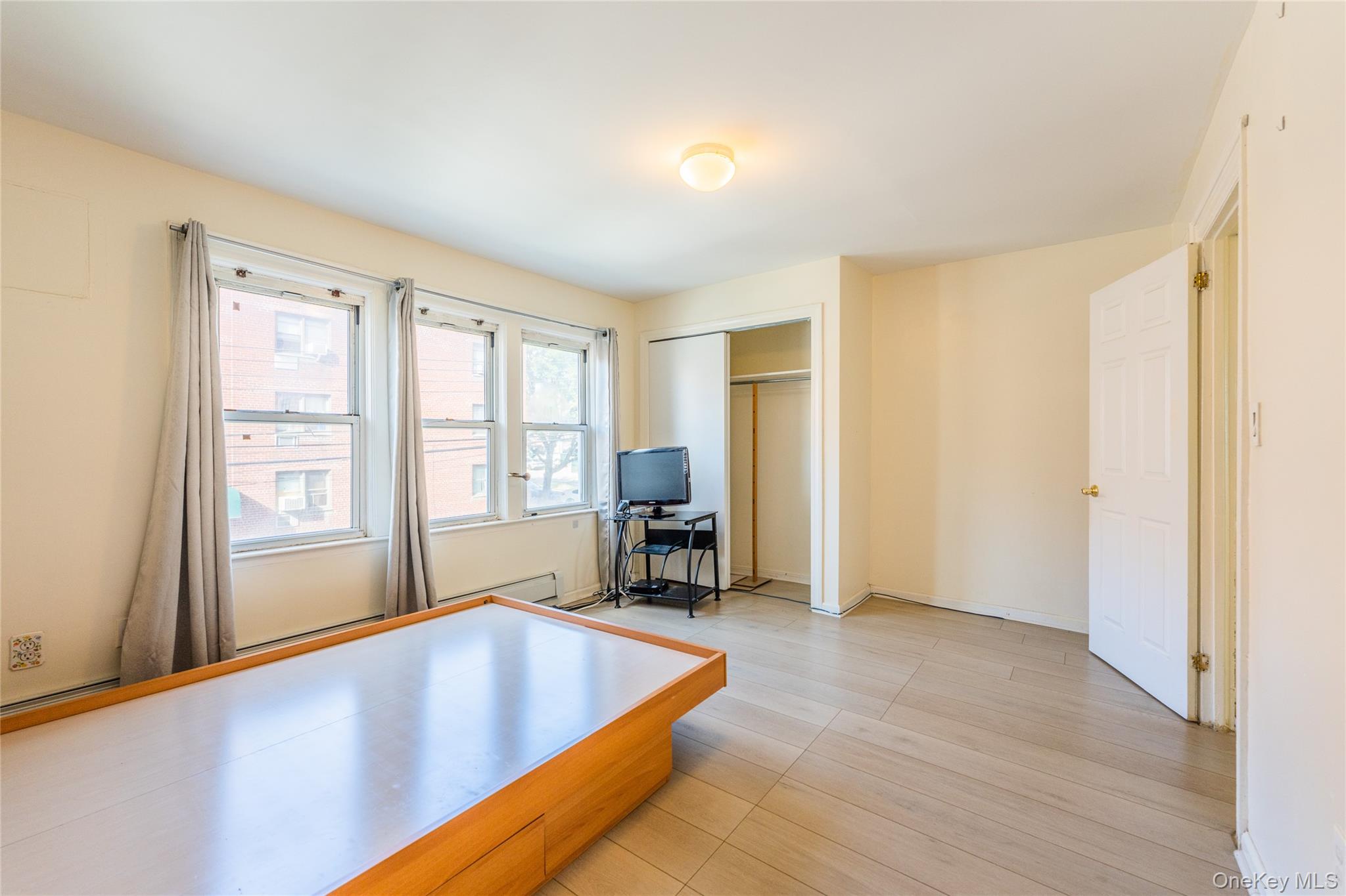 11950 27th Avenue, Flushing, NY 11354