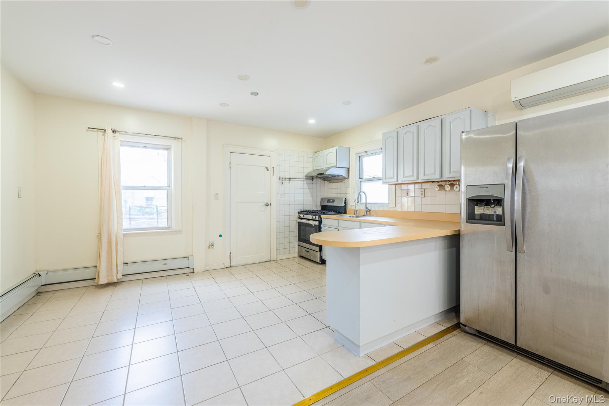 11950 27th Avenue, Flushing, NY 11354