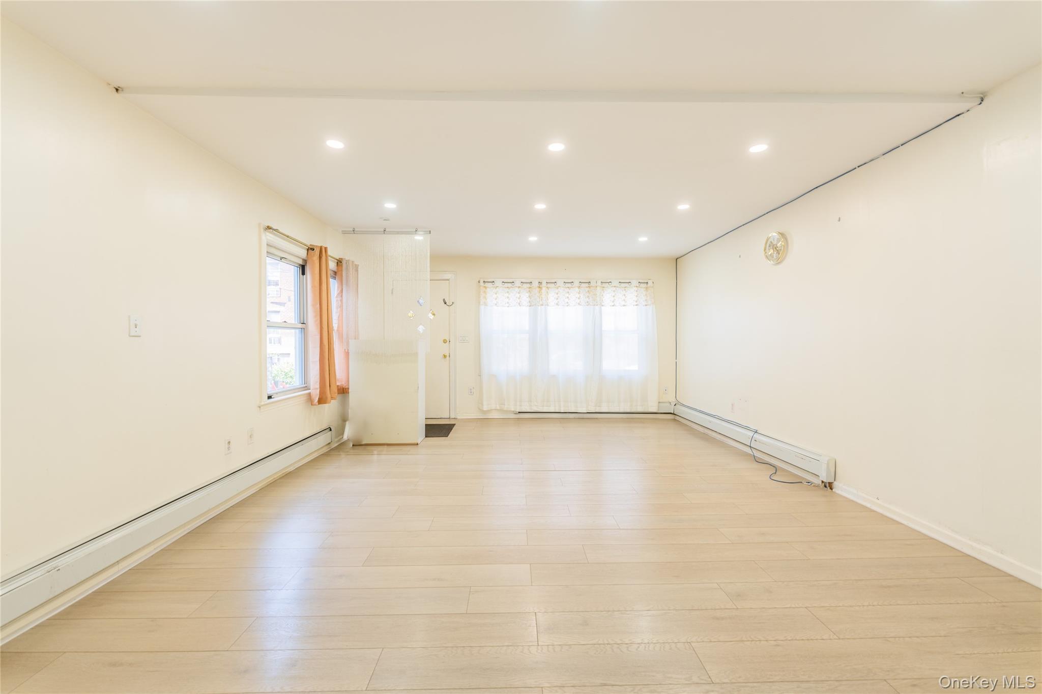 11950 27th Avenue, Flushing, NY 11354