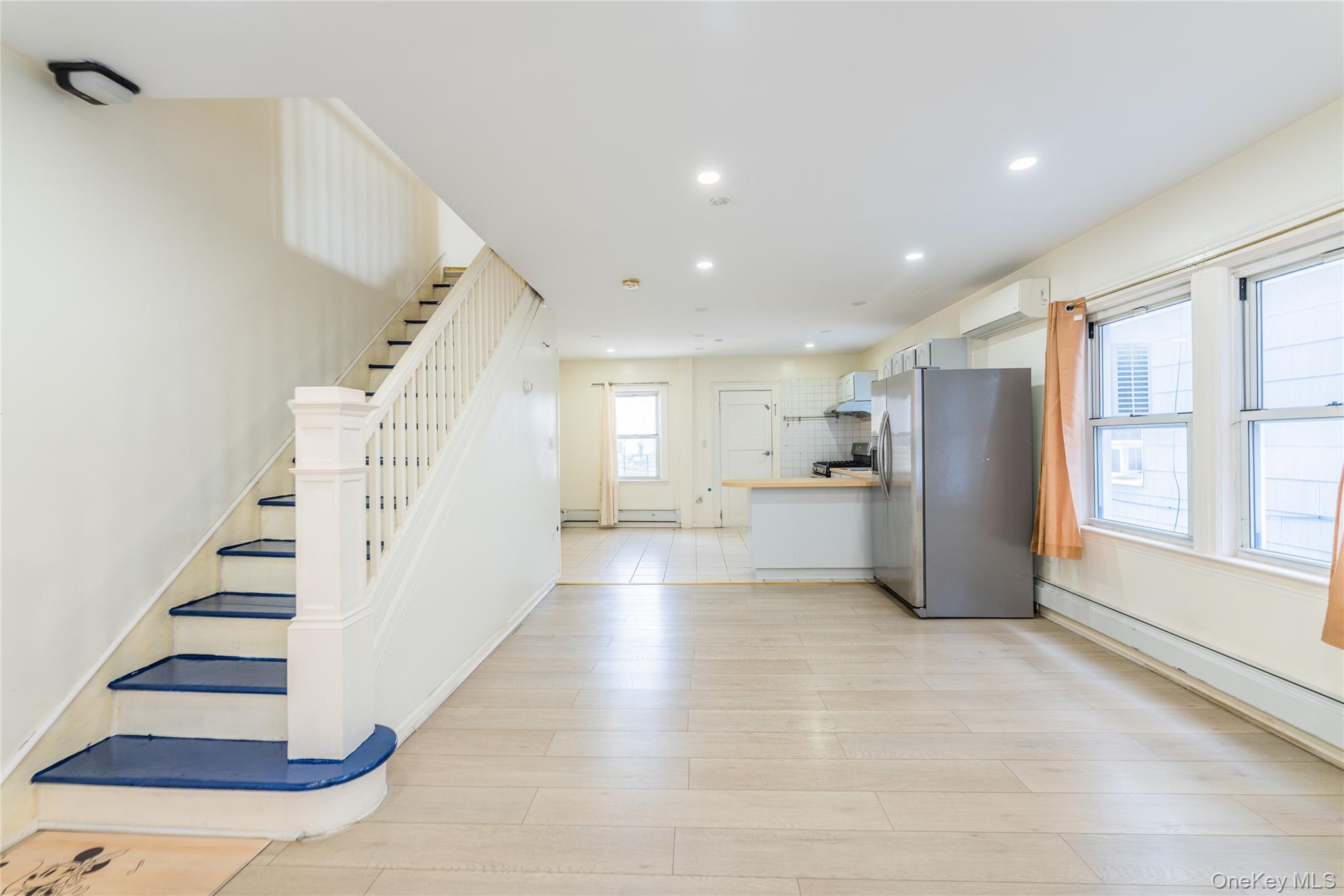 11950 27th Avenue, Flushing, NY 11354