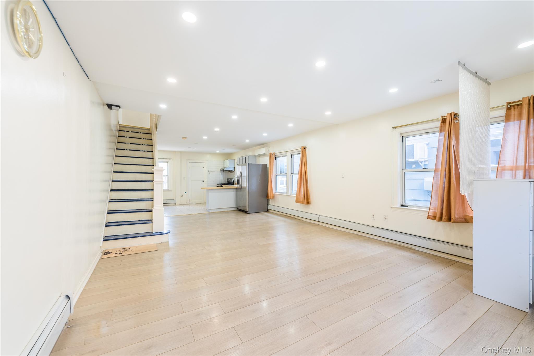 11950 27th Avenue, Flushing, NY 11354