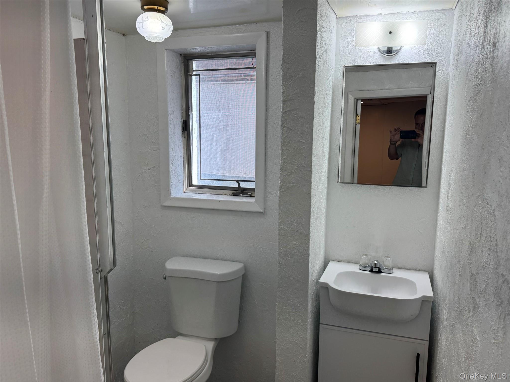 1633 Lurting Avenue, Bronx, NY 10461