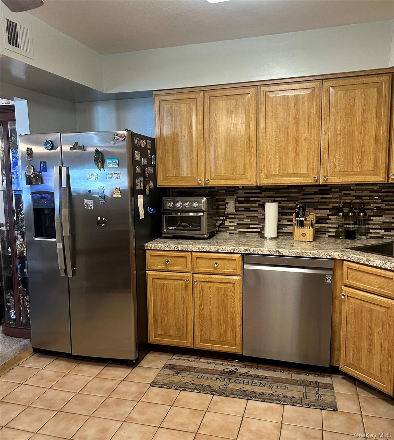 124 Santa Barbara Drive, Plainview, NY 11803